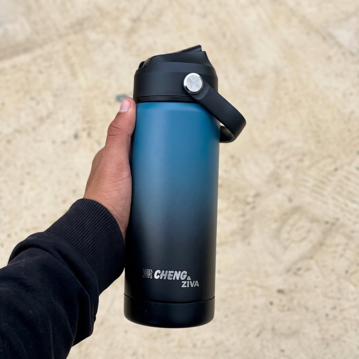 MIZU Azul Degrade Negro | 535 ml
